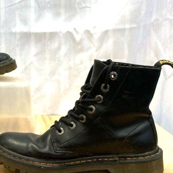 Dr. Martens Luana Combat Boot Black Leather Pull Tab Ankle Lace Up - Picture 5 of 7